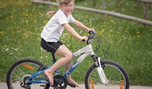 APEL LIJEČNIKA: Mali biciklisti bez kacige teško se ozljeđuju!
